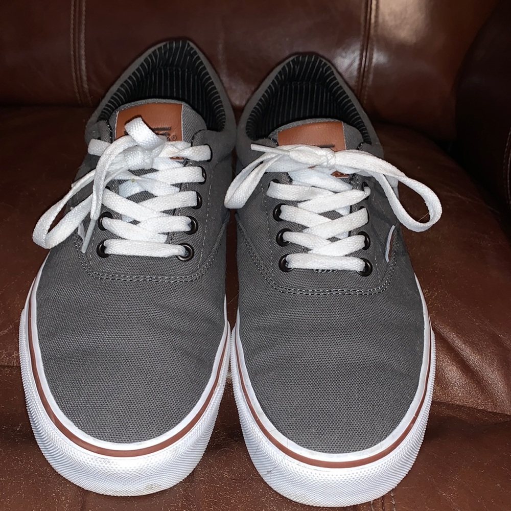 Custom vans 9.5
